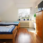 Monteurwohnungen Krings Am Steinbuechel 1 بيت ضيافة