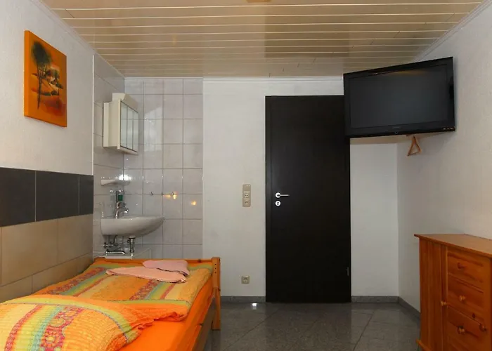 Vendégház Monteurwohnungen Krings Am Steinbuechel 1 *